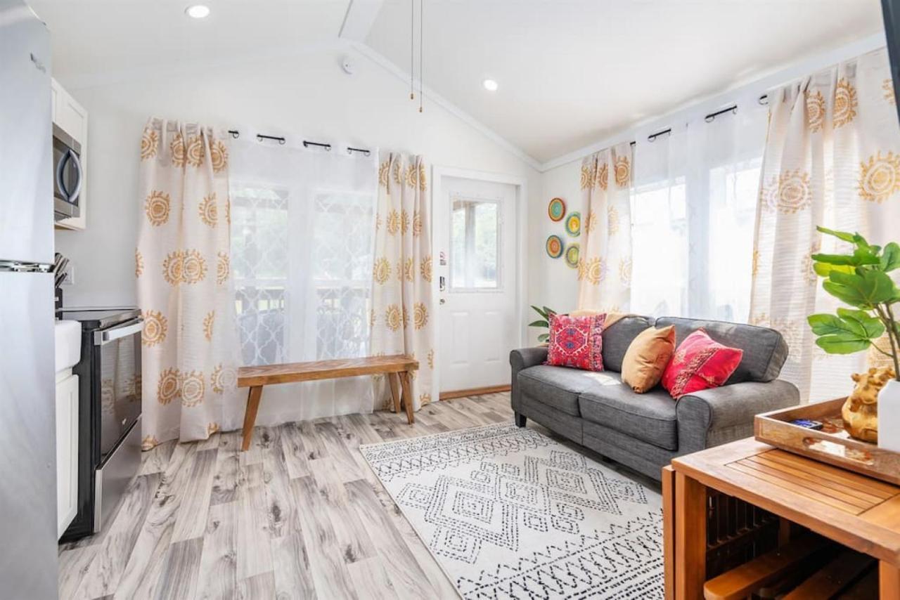 5 Cozy Casita Lux Tiny House, Firepit, 5 Mins To Downtown กันเทอร์สวิลล์ ภายนอก รูปภาพ